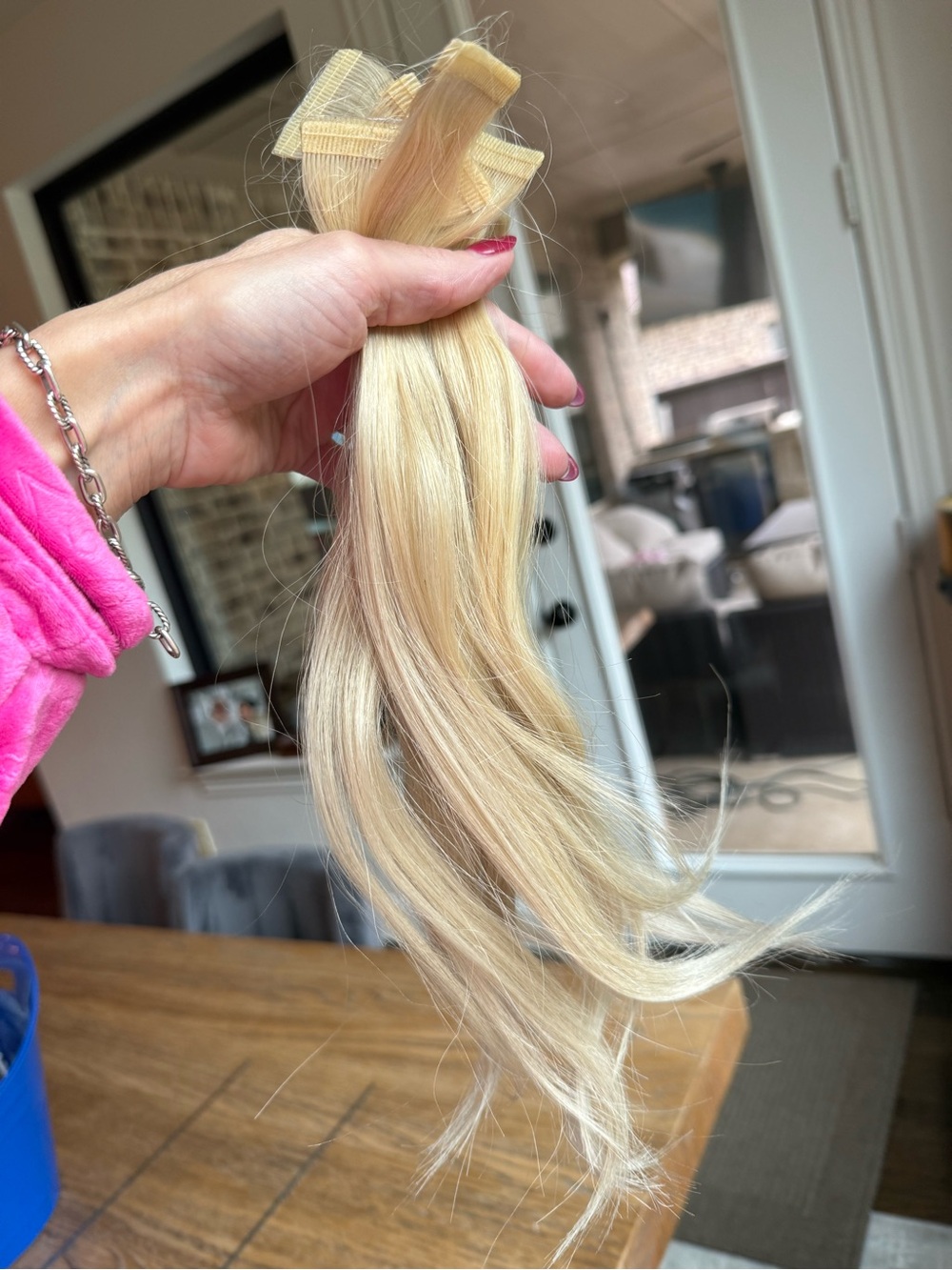 Blonde tape in Hair Extensions - Natural Light Blonde